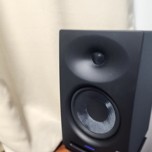 Presonus Eris Studio8 모니터 스피커 이미지