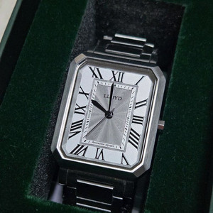 로이드 어썸스퀘어 시계 판매