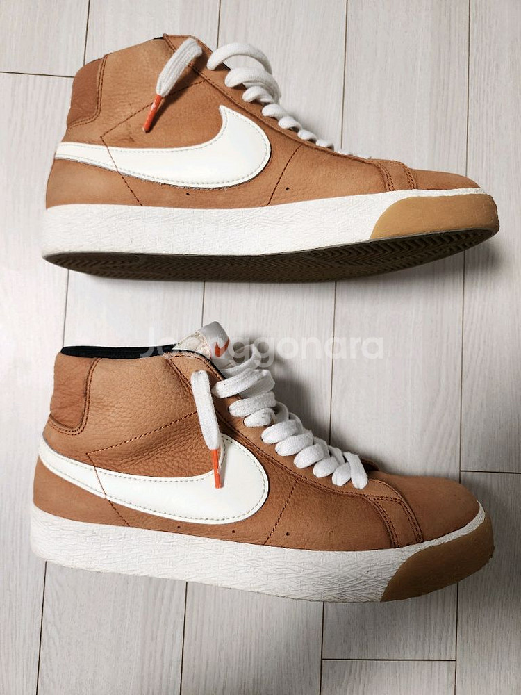 나이키 운동화 SB 줌 블레이저 미드 ISO 다크 러셋 사이즈255가죽이라 자연스런 가죽 사용감 있어요여러 중고사이--2