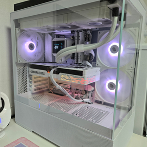 rtx 5080 , 램64기가 , 2TB 화이트구성 본체 팝니다