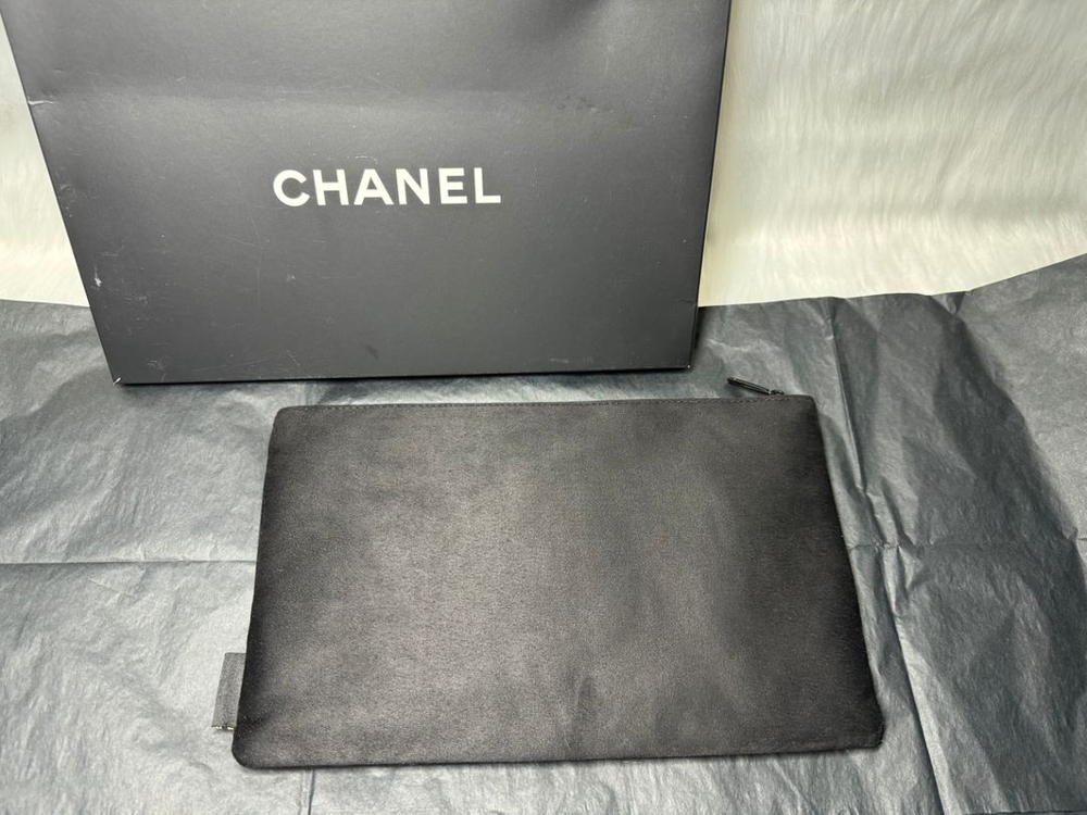 샤넬 한정 희귀템 자르도지 자수 파우치 클러치--1