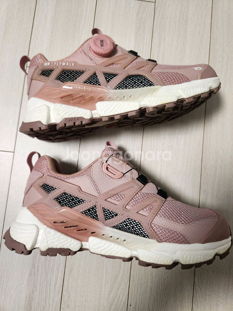 실착두어번))K2 수지 다이얼 트레킹화 폴리곤 FWF22N56 등산화 워킹화 사이즈240실착 두어번해서 사진처럼 오--4