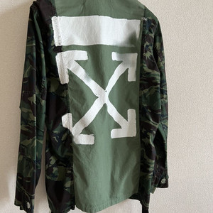 오프화이트 Overdyed Camo Field Jacket.팝니다.