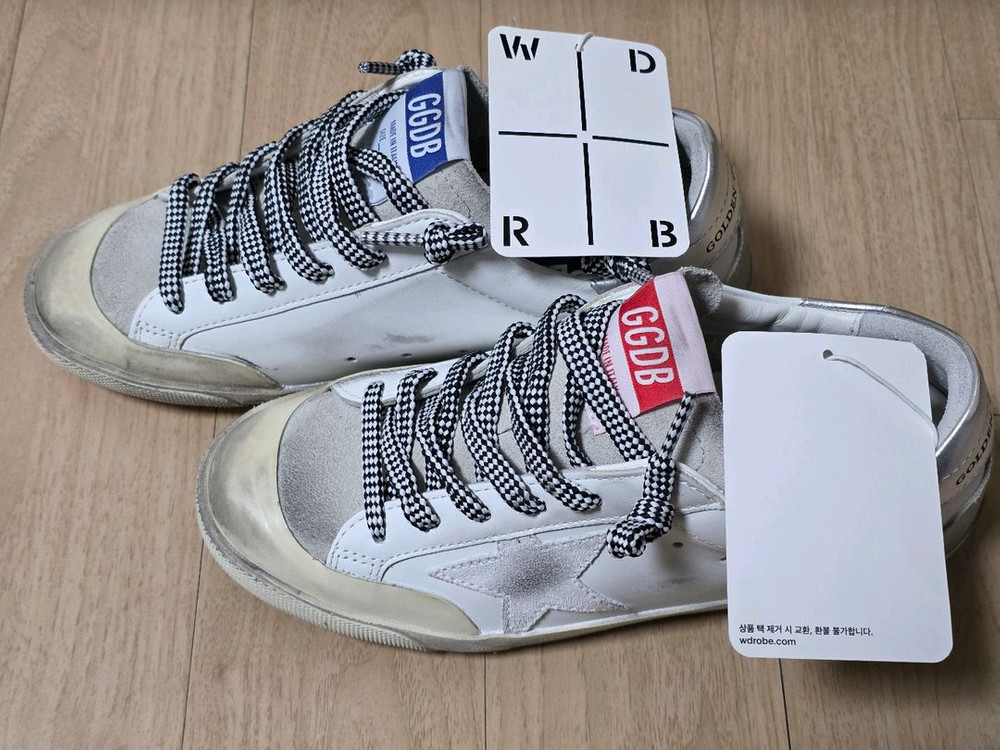 골든구스 슈퍼스타 36사이즈 새상품. 마지막 가격.--1