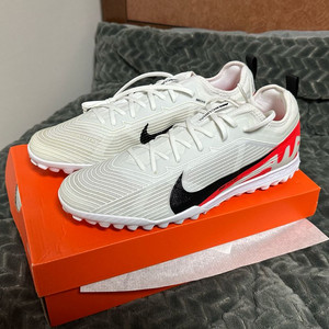 나이키 베이퍼15 프로 TF 290 새상품(흰색변색)