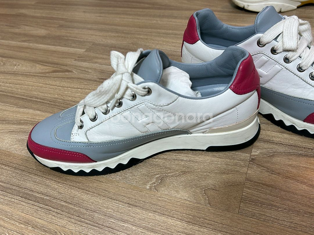 에르메스 트레일 여자 스니커즈 36.5 팝니다--4