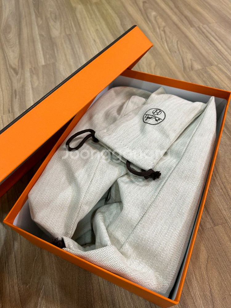 에르메스 트레일 여자 스니커즈 36.5 팝니다--8