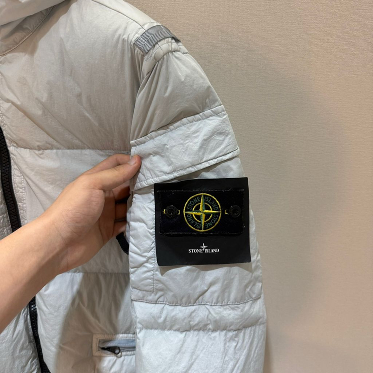 [22FW,S사이즈]스톤아일랜드 크링클랩스 패딩--2