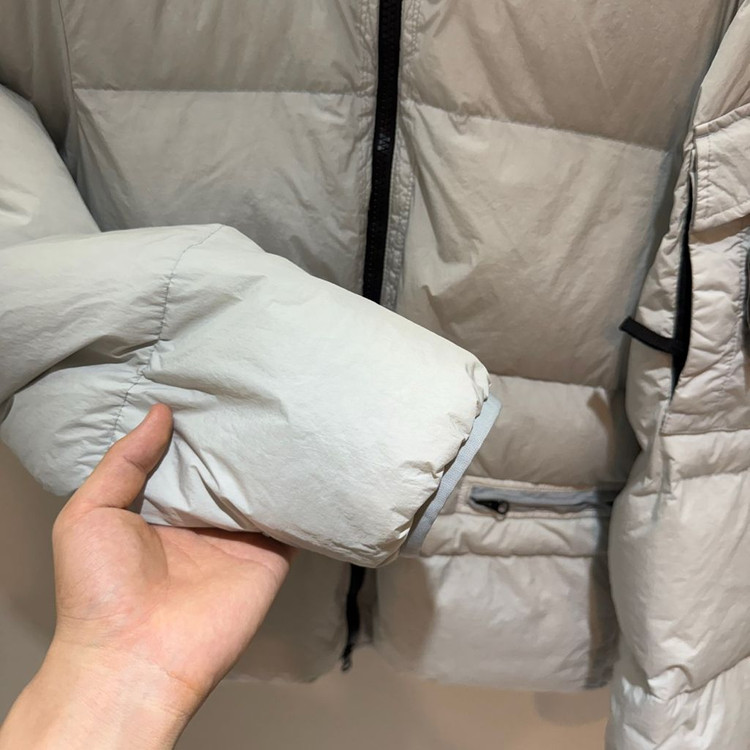 [22FW,S사이즈]스톤아일랜드 크링클랩스 패딩--3