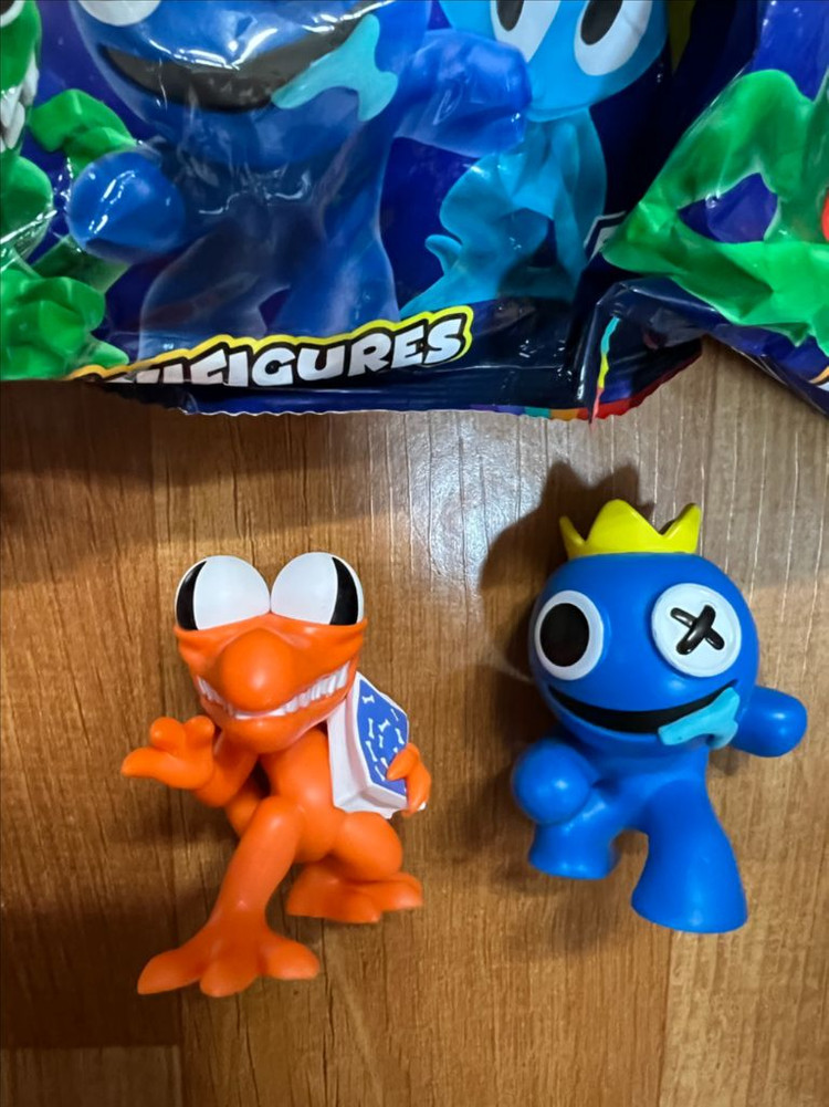 로블록스 레인보우 프렌즈 피규어 새상품--1