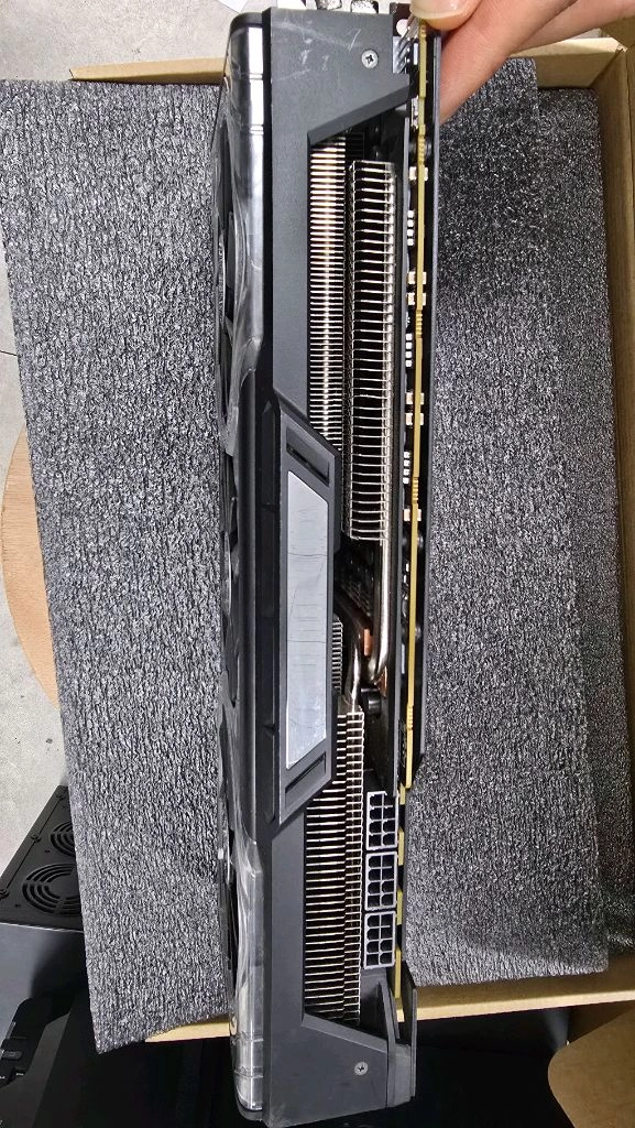 희귀품 사파이어 NITRO+ RX VEGA 64 8GB Limited Edition 그래픽카드 이미지