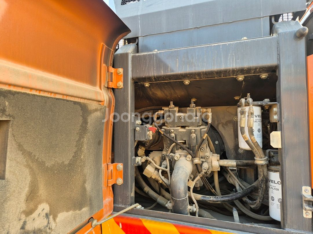 두산 굴삭기 타이어식 소개 합니다 제조사 : 두산 모델명 : DX140W-5L--7