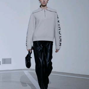 [새상품]보브(VOV) 레터링 슬리브 하찌 니트