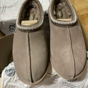 어그 타스만 새상품 270 US9 카리부색상