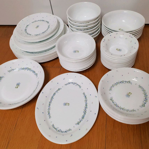 빈티지 코렐 프리티플로라 개당값