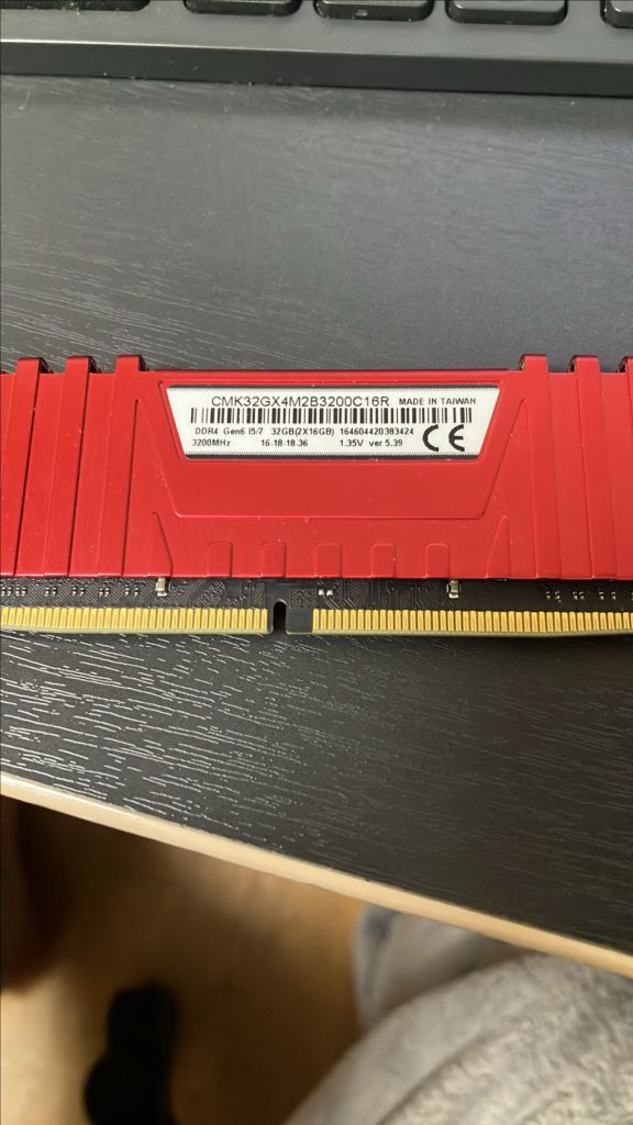 커세어 DDR4 32gb 메모리 (16gb x 2)--1