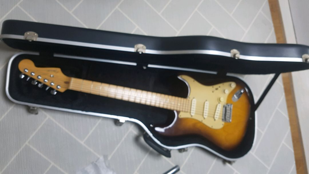 펜더기타 아메리칸울트라구형 디럭스 2000년대 최종가 이미지