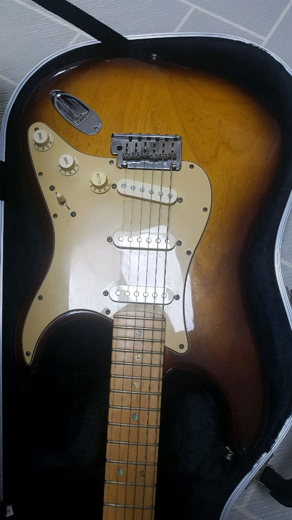 펜더기타 아메리칸울트라구형 디럭스 2000년대 최종가 이미지