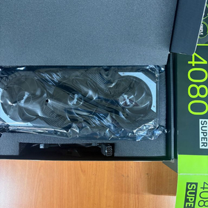 RTX 4080 SUPER 그래픽카드