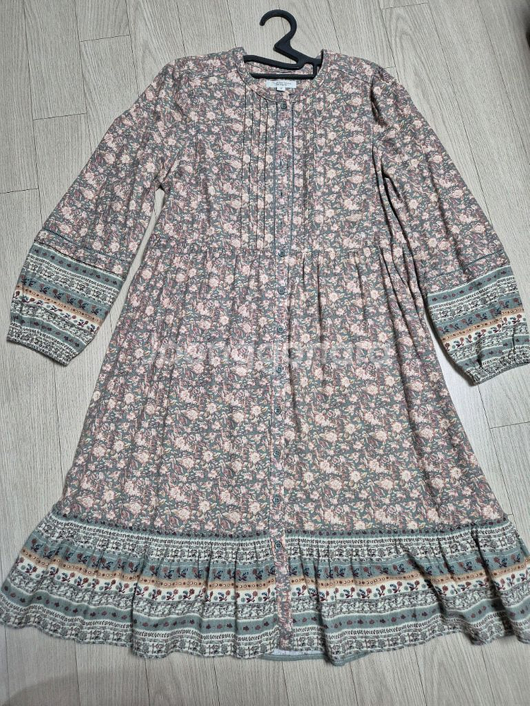 써스데이아일랜드 원피스+단추니트조끼--1