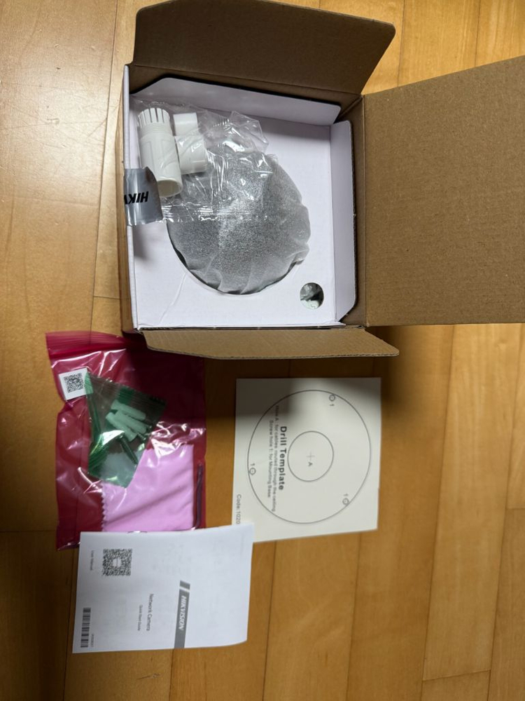 [팝니다] 하이크비전 CCTV 400만화소 네트워크카메라 새제품 5만--2