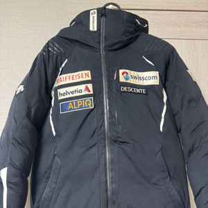 데상트 아우디 스위스 레플리카 패딩 이미지