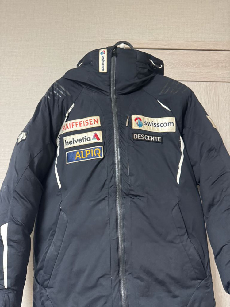 데상트 아우디 스위스 레플리카 패딩 이미지