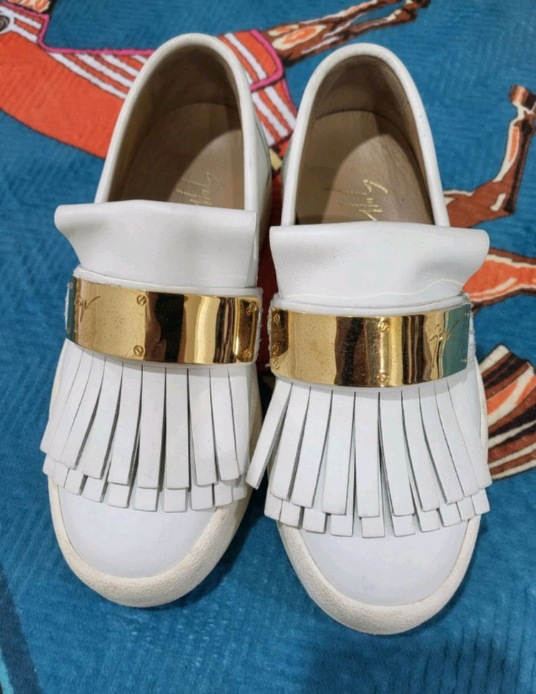 정품 쥬세페자노티 화이트 가죽 스니커즈 225mm 이미지