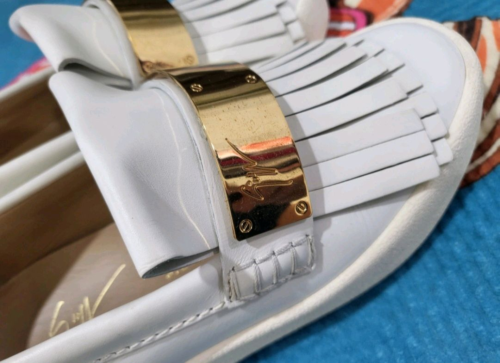 정품 쥬세페자노티 화이트 가죽 스니커즈 225mm 이미지