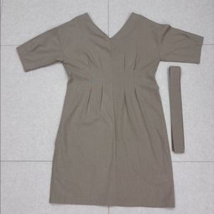 올리브데올리브 베이지 반팔 원피스 (55-66 사이즈)