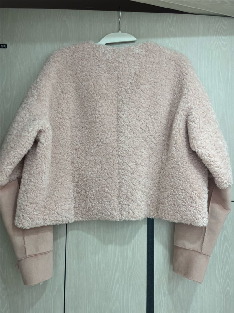 아브컬렉션 베이비핑크 무스탕 이미지