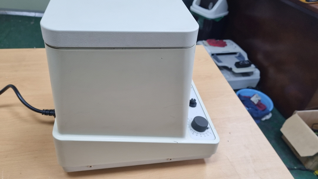 eppendorf Centrifuge 5415C 원심분리기 독일제 최대 14,000rpm 지원--5