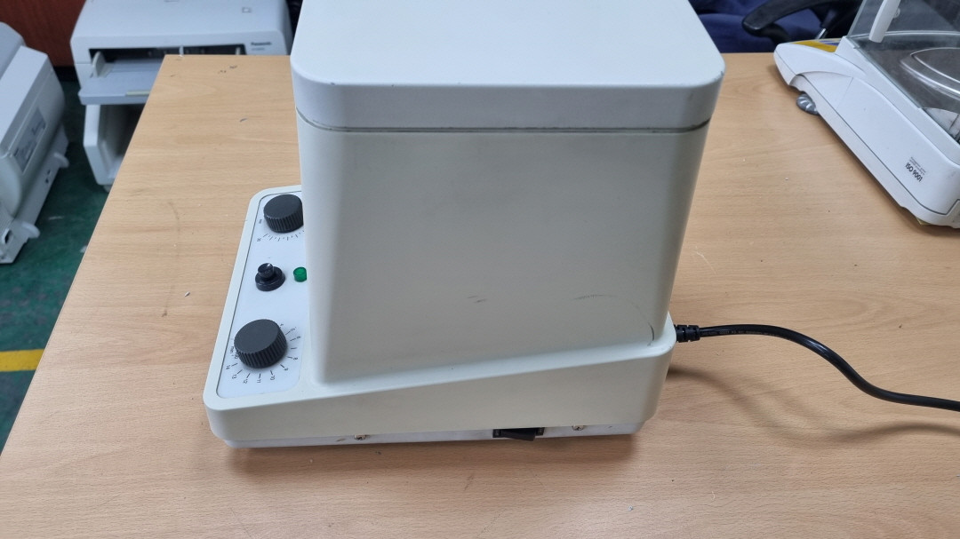 eppendorf Centrifuge 5415C 원심분리기 독일제 최대 14,000rpm 지원--2