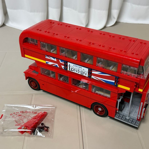 레고 10258 정품 판매합니다. 설명서 X, 박스 X