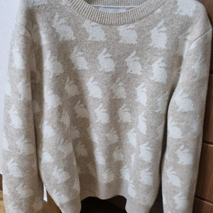 빈폴 레이디스 여성 니트 m사이즈 팝니다