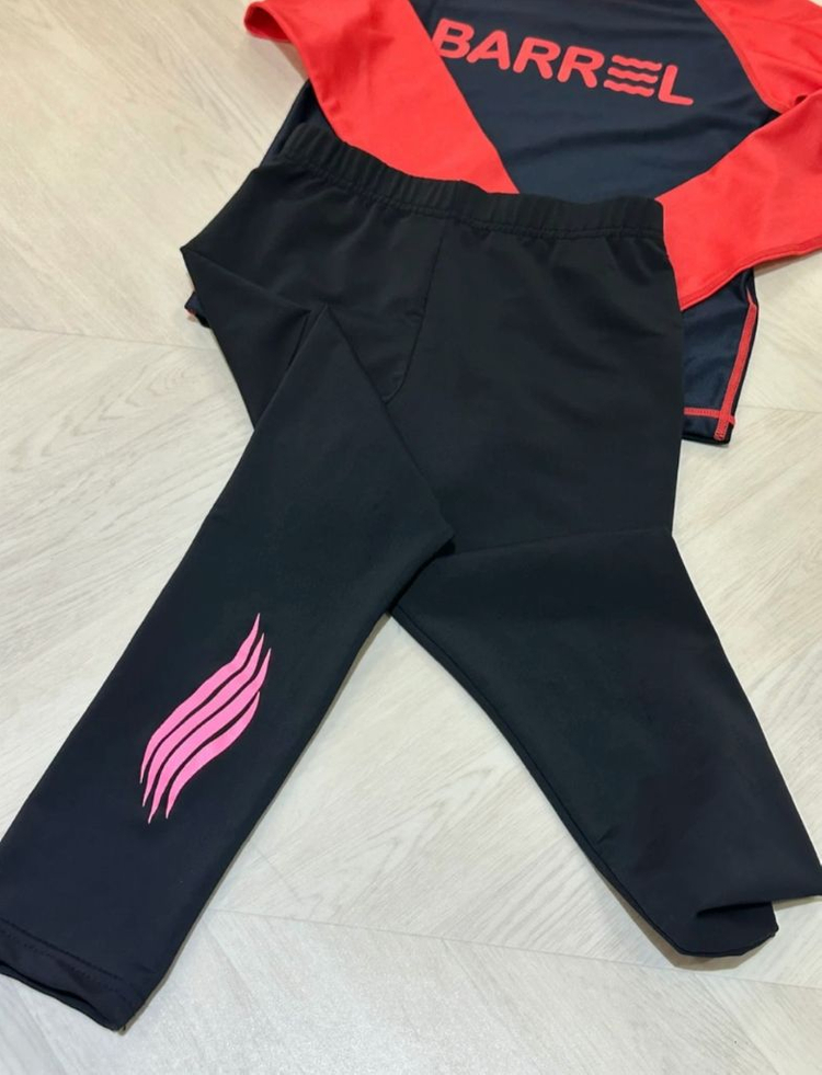 [반값택포] 키즈 래쉬가드 세트 팝니다! - 상의는 배럴키즈, 사이즈 대략 110!--2