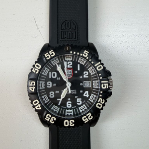 루미녹스 3050/3950 손목 시계