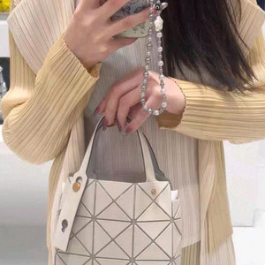 바오바오 캐럿 미니 팝니다