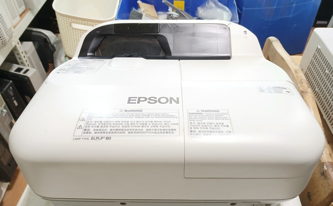 초단초점 앱손eb-480 새램프확인가 수업 회의 중고 빔프로젝터 이미지