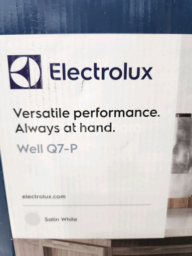 일렉트로룩스 Well Q7-P 무선청소기 Satin White 색상--2