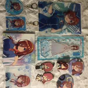 5등분의 신부 나카노 미쿠 니노 이치카 이츠키 굿즈 아크릴 키링 캔뱃지 이미지