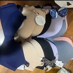 에메필 초모리 70D 새상품 이미지