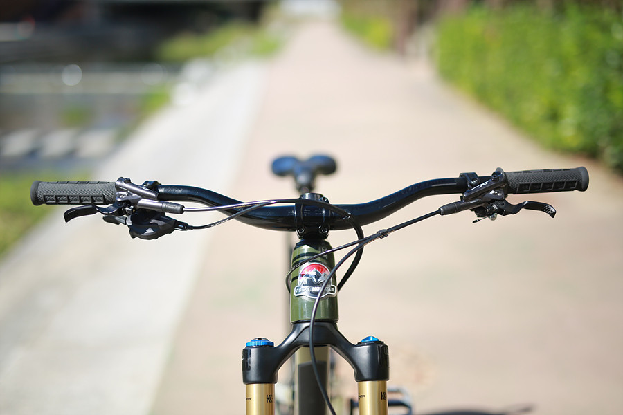 *급처A급*신차급*22년 록키마운틴 알티튜드 알로이70 코일S 27.5인치--6