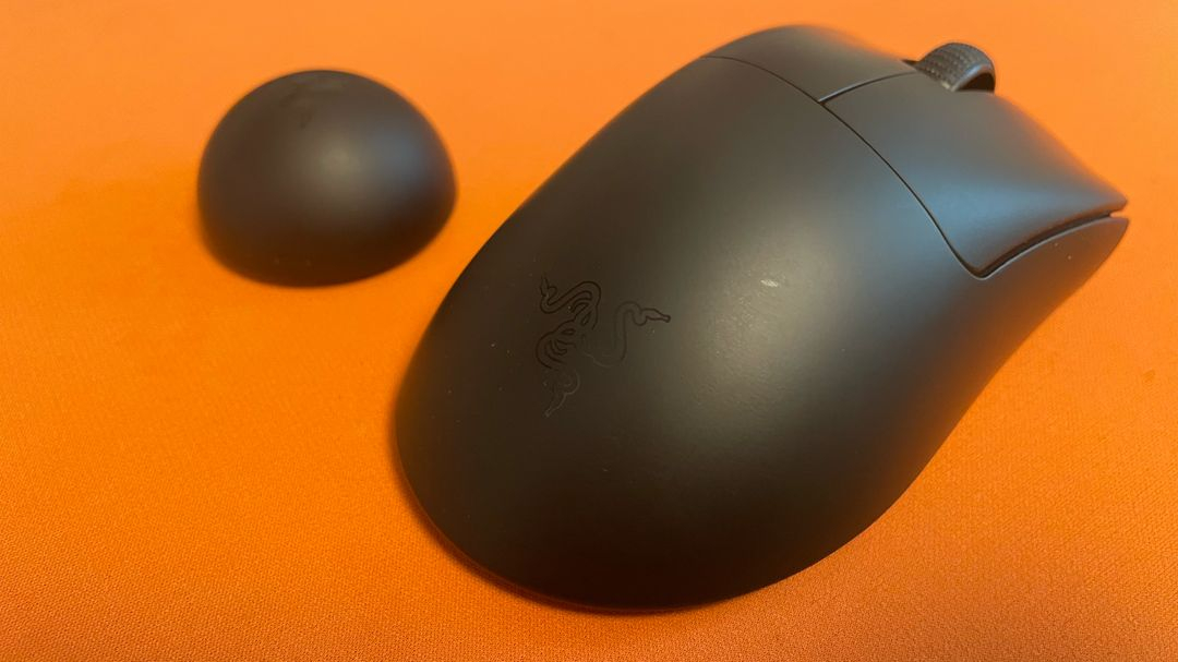 레이저 데스에더 v4 pro--1