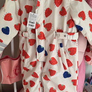 밀리밤 스키복. 유아스키복. 눈썰매옷 이미지