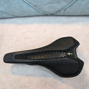 에스웍스 로민미러 3D 로드자전거안장 143