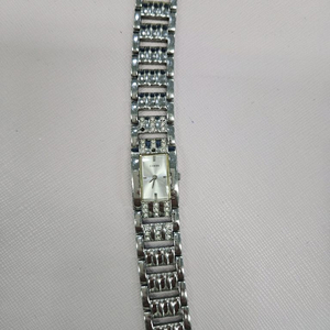 게스 여성 메탈 시계