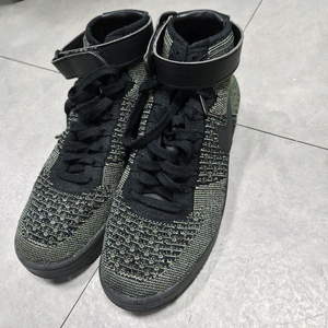 나이키 에어 포스 1울트라 플라이니트 270 이미지