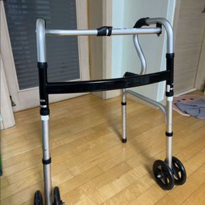 성인용 접이식 보행기 + 화장실 변기 안전 손잡이 판매합니다 이미지