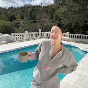 매니모어몽 그레이 트레이닝 상의탑